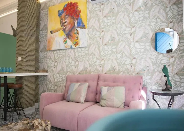 Apartamento Rent4 Málaga Blue *